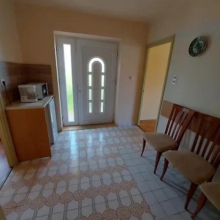 Evelin-benedek Apartament