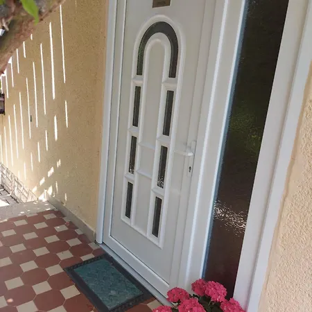 Evelin-benedek Apartament